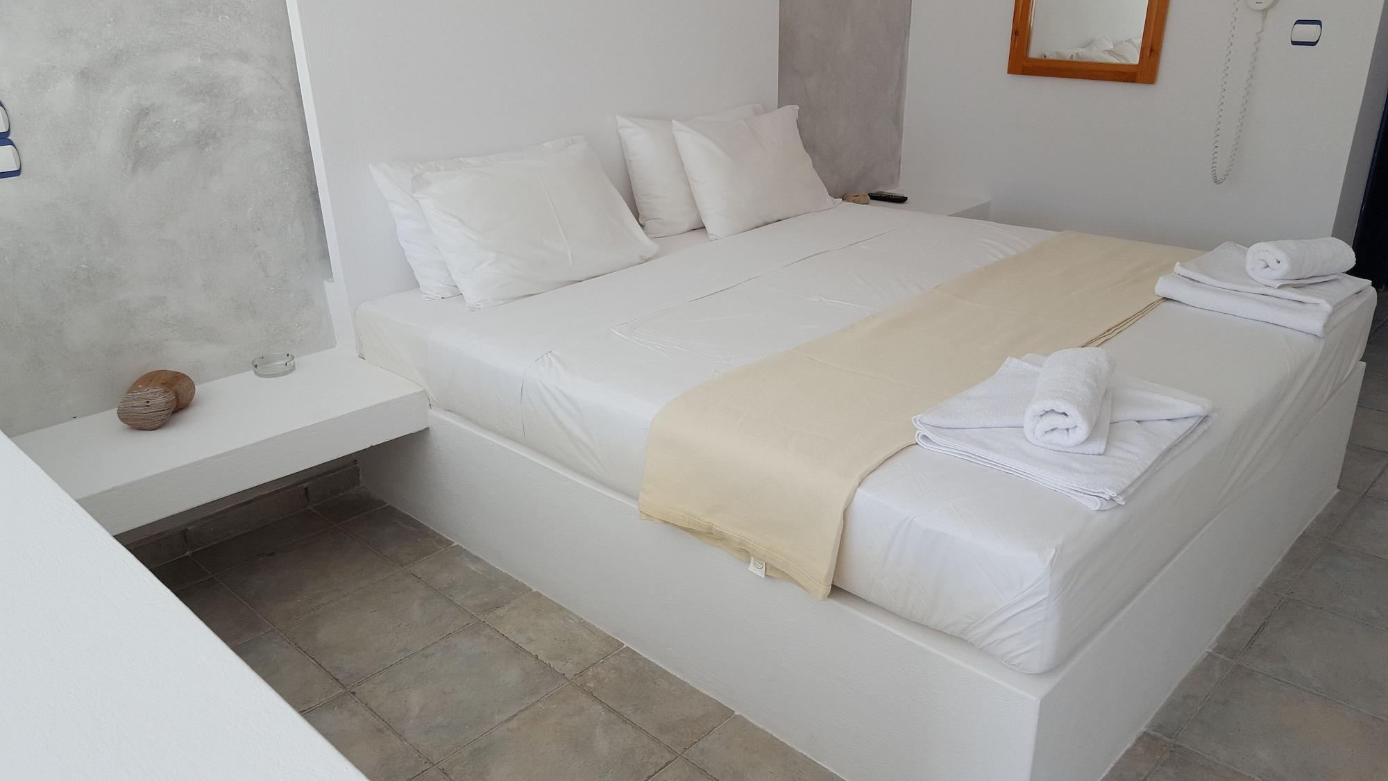 Lagada Beach Hotel Adamantas  Exterior photo