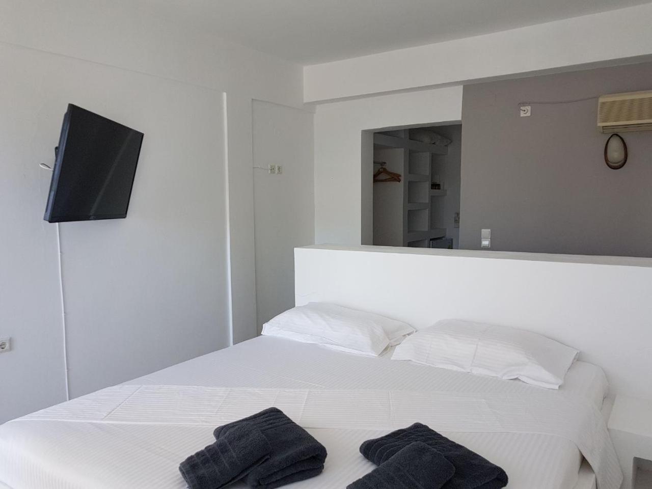 Lagada Beach Hotel Adamantas  Exterior photo