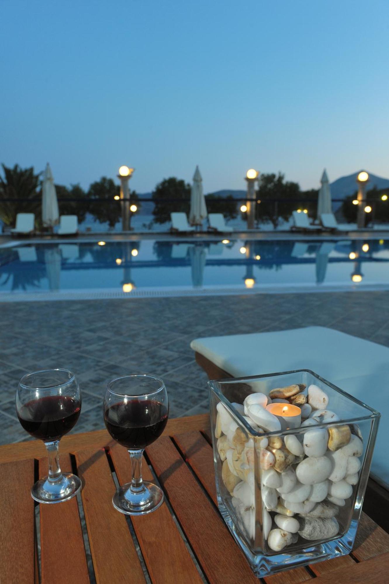Lagada Beach Hotel Adamantas  Exterior photo