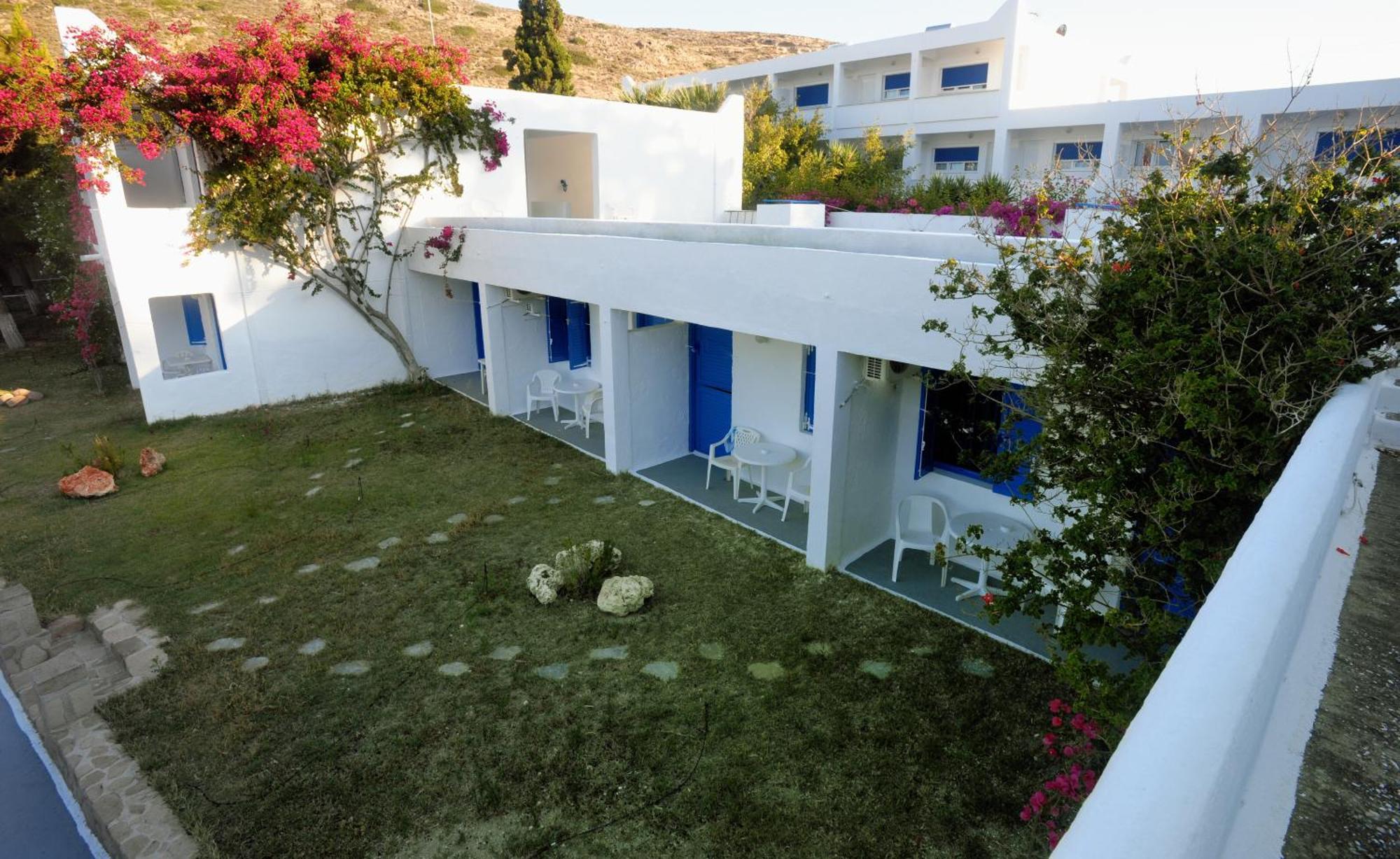 Lagada Beach Hotel Adamantas  Exterior photo