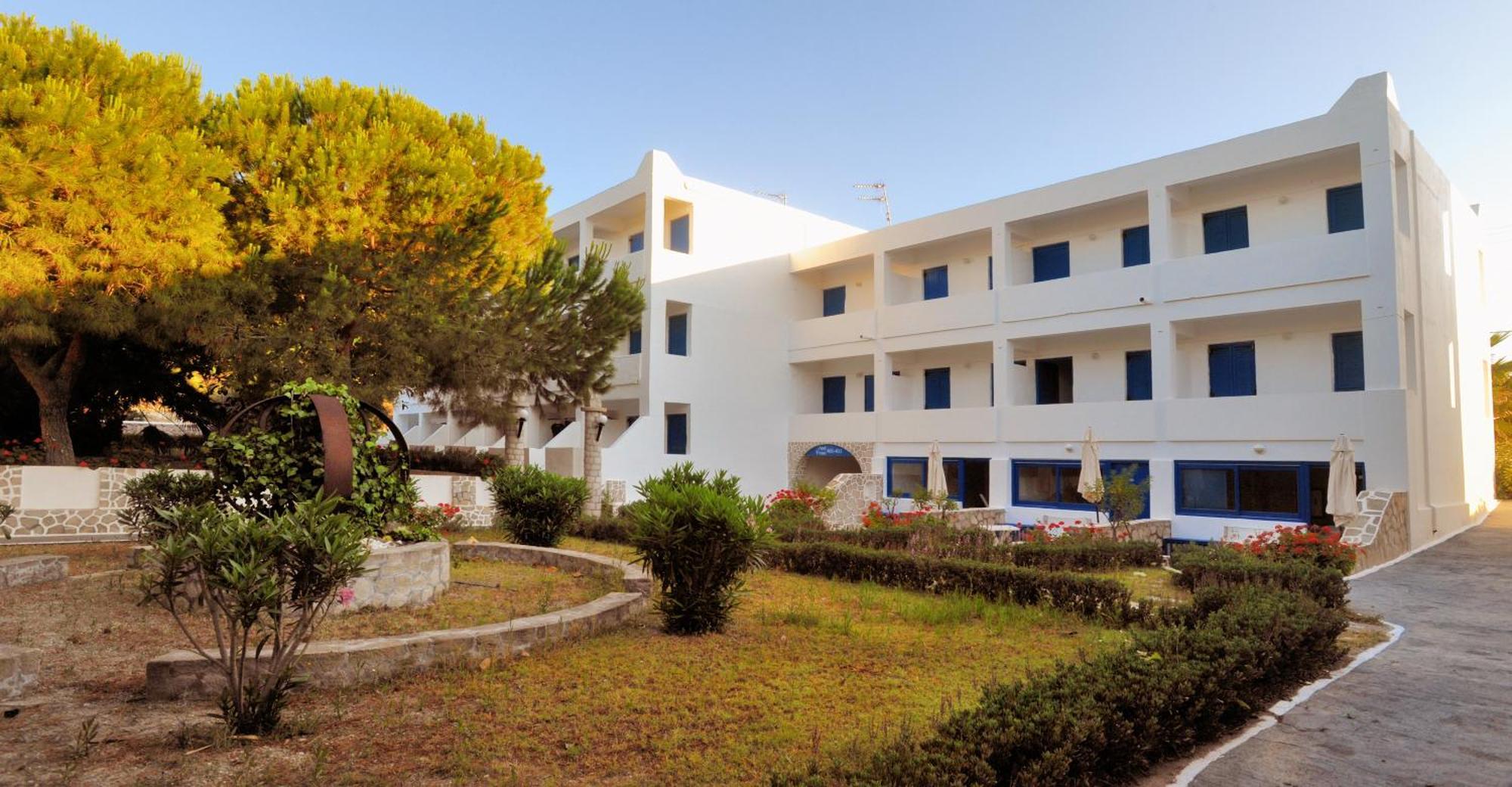 Lagada Beach Hotel Adamantas  Exterior photo