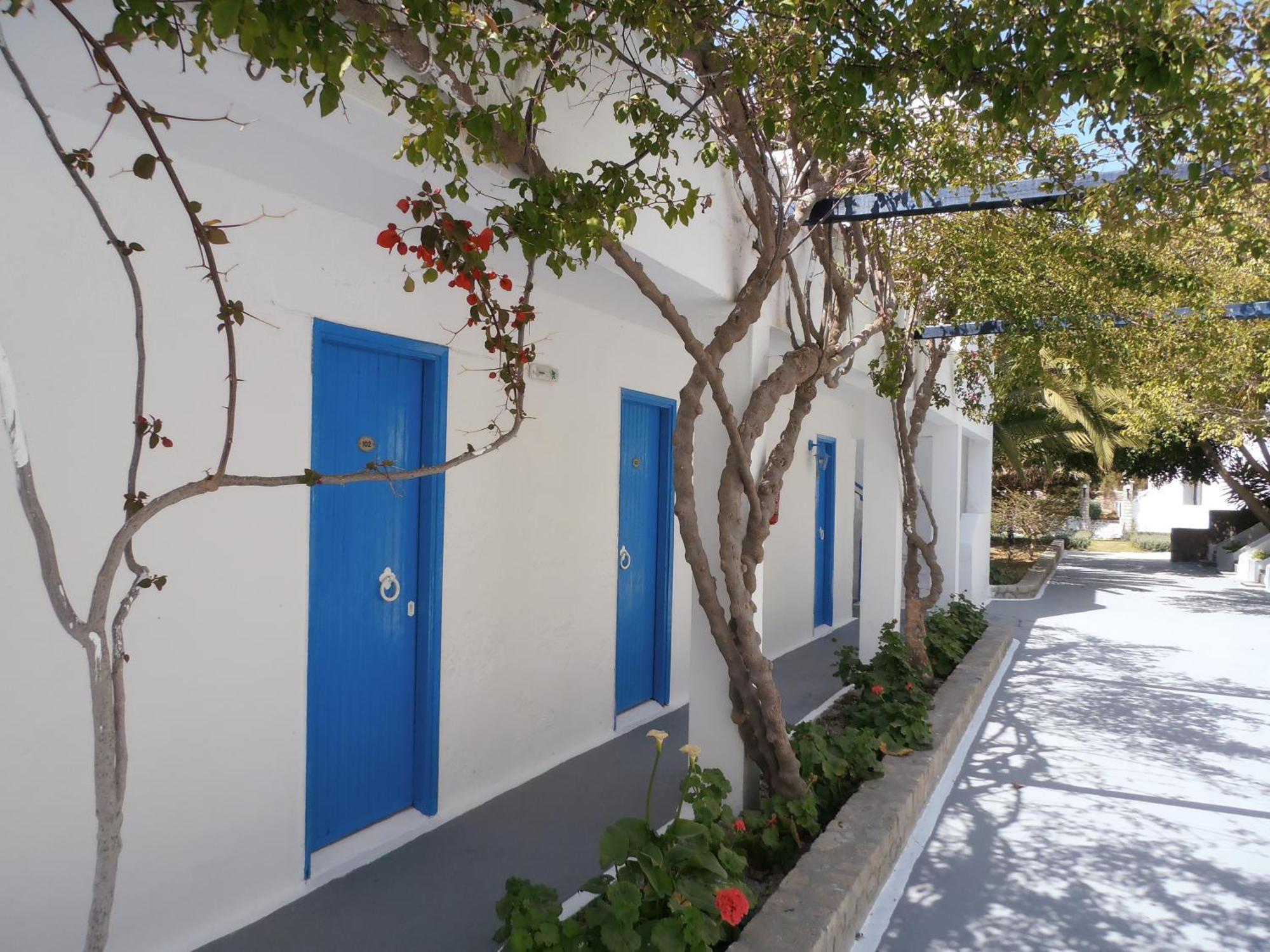 Lagada Beach Hotel Adamantas  Exterior photo